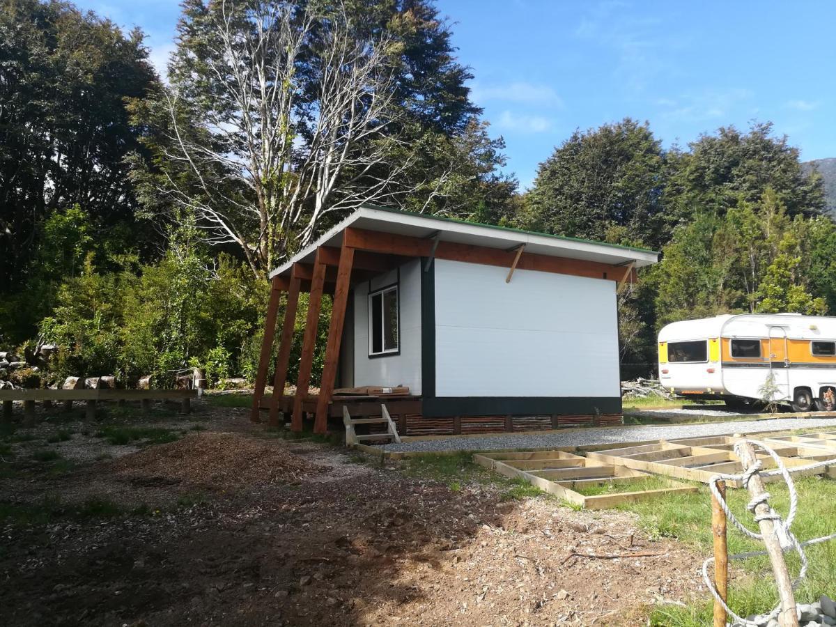 Hostal La Minga Chaiten Exterior photo